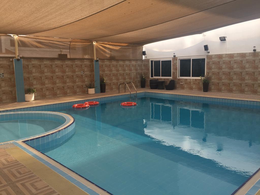 Al Jawhara Hotel Apartments Dubai Esterno foto